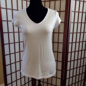 Tahari basic white tee, nice shape, small